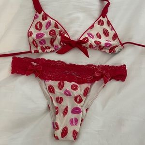 BEACH BUNNY BIKINI SET